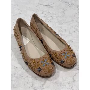 Circa Joan & David Women’s Embellished Floral‎ Suede Slip On Shoes Size 7 Cream